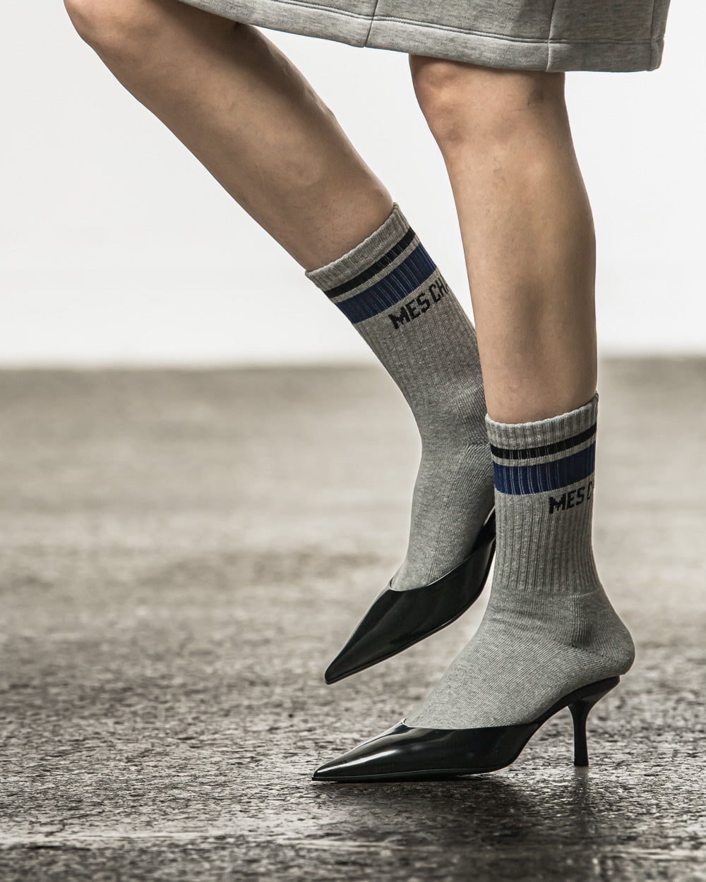Line Logo Pile Socks